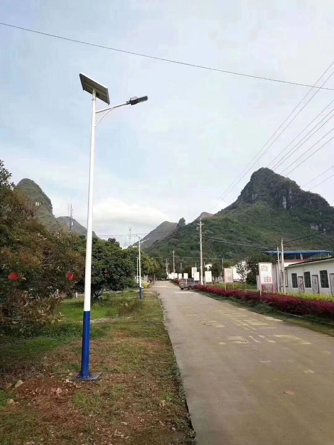 6米太阳能路灯厂家图片